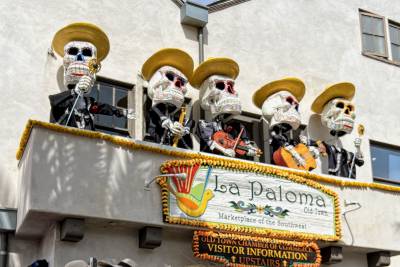The Mariachis for the Day of the Dead